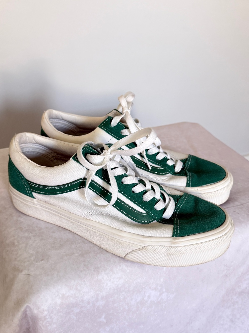 Vans White and Green Old Skool Low-Top Sneakers